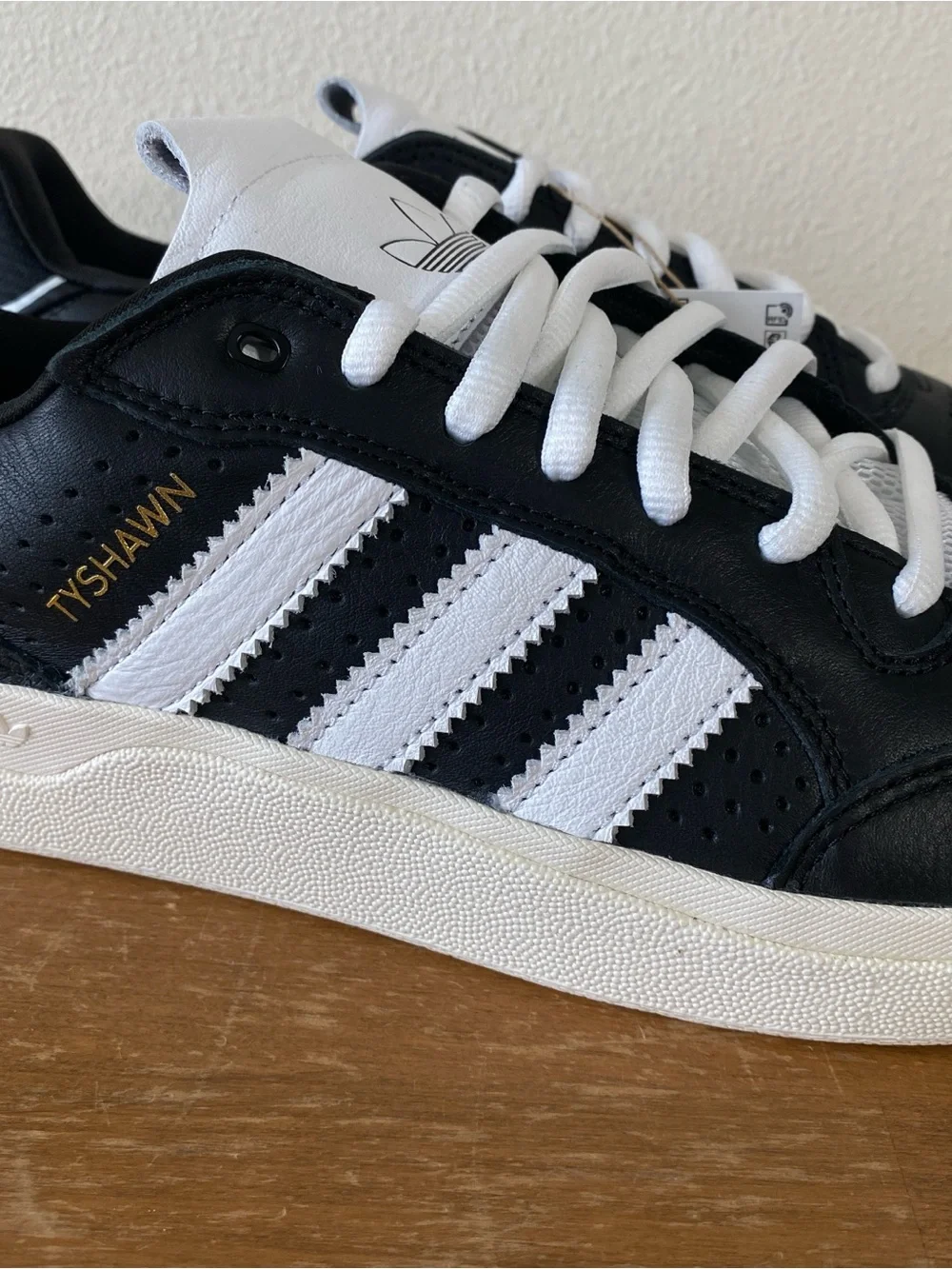 Adidas Tyshawn Jones Low Skateboarding Shoe Soft Black Leather - Size 9.5